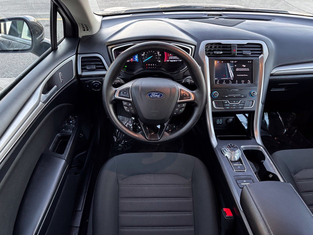 Certified 2019 Ford Fusion SE FWD image 12