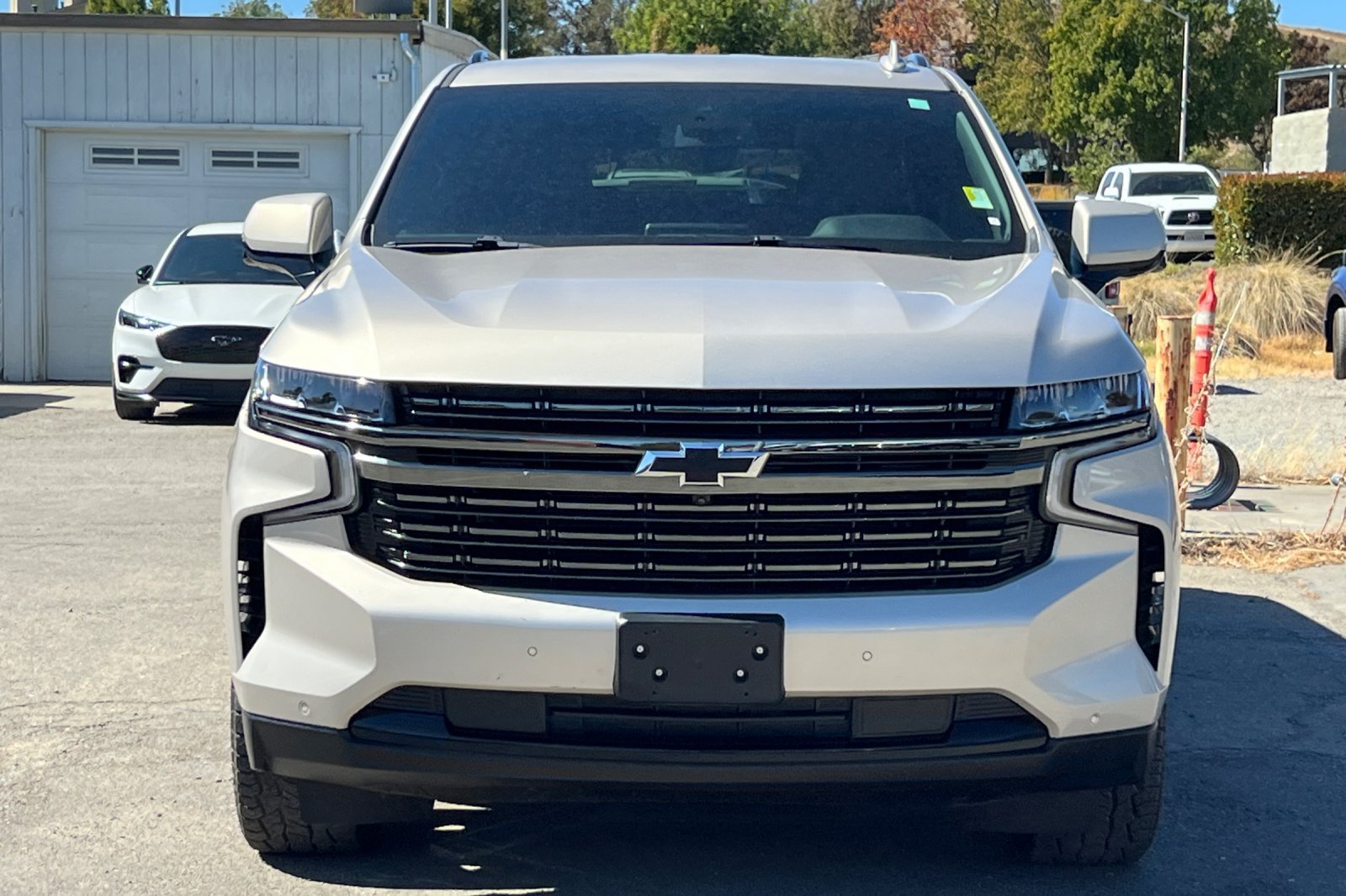 Used 2022 Chevrolet Suburban RST w/ Luxury Package AWD/4WD image 11