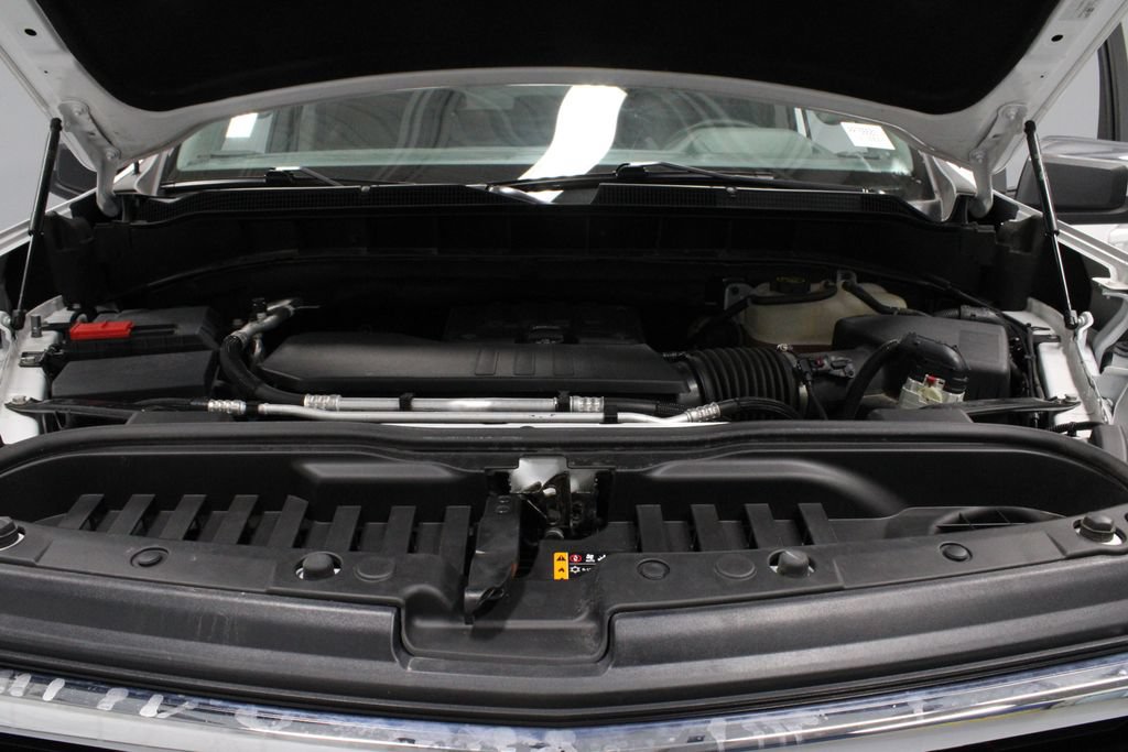 Used 2023 Chevrolet Silverado 1500 LT AWD/4WD image 17