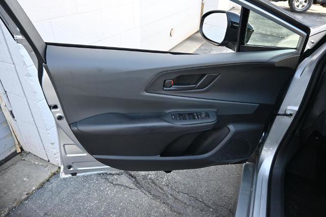 Used 2024 Toyota Prius LE FWD image 18