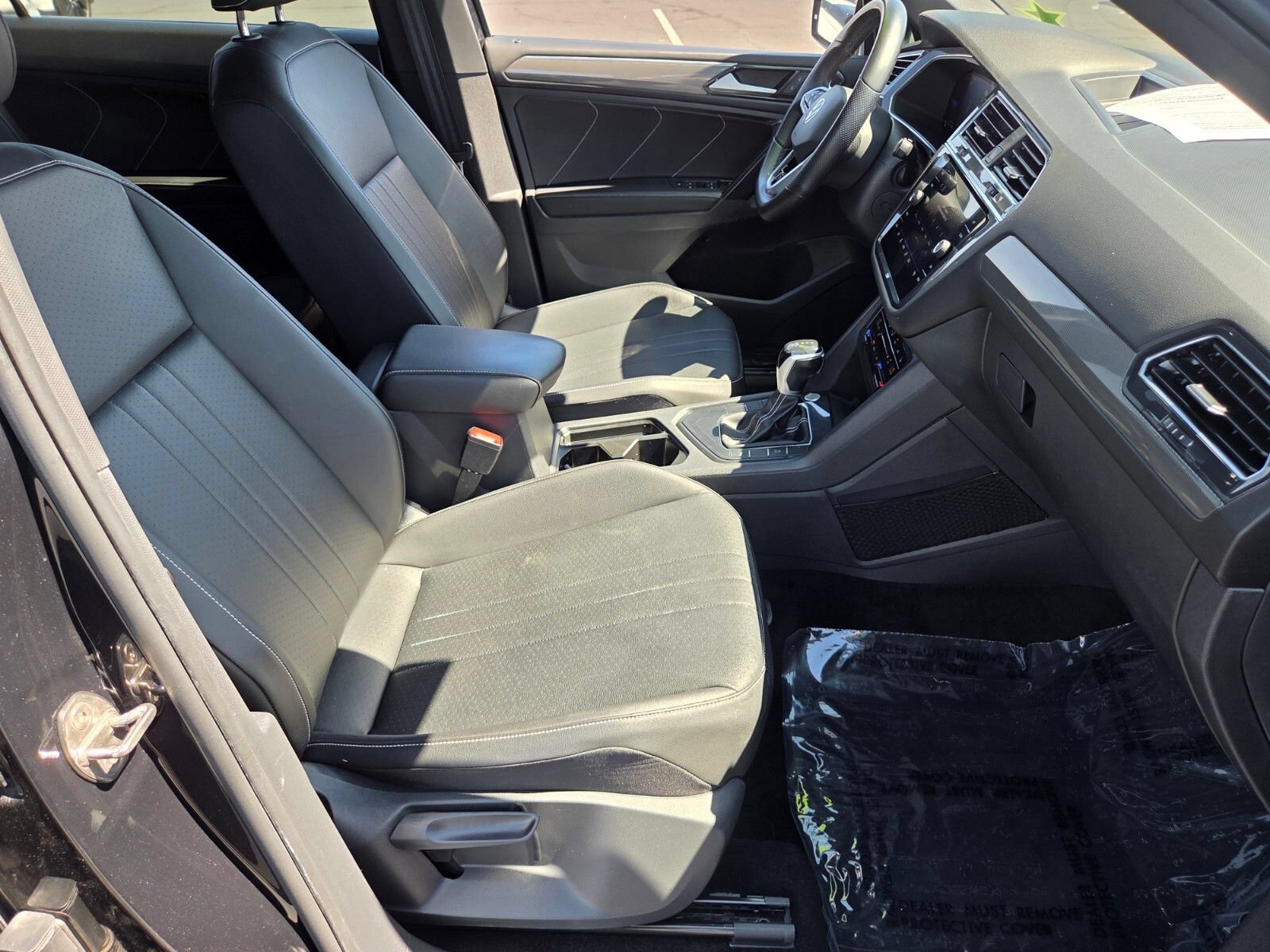 Used 2022 Volkswagen Tiguan SE R-Line FWD image 16