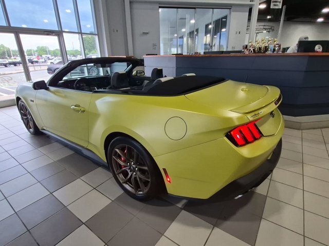 Certified 2025 Ford Mustang GT Premium RWD image 6