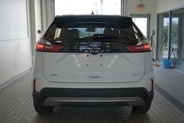 Certified 2022 Ford Edge SEL w/ Convenience Package AWD/4WD image 11