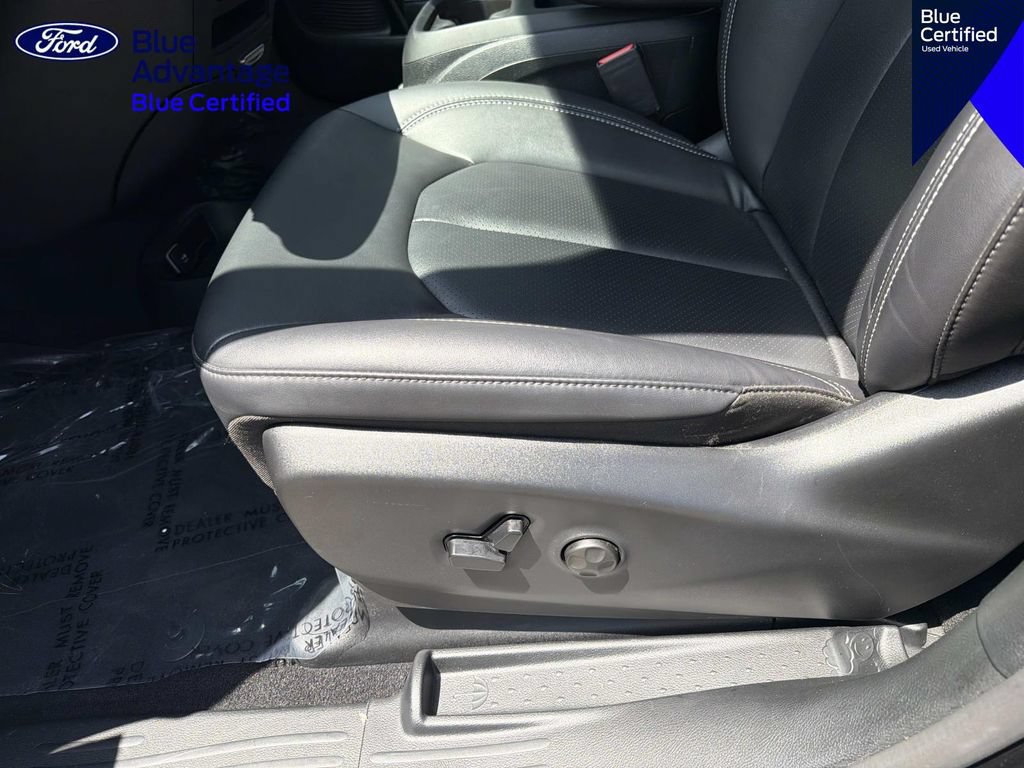 Used 2026 Chrysler Pacifica Select FWD image 16