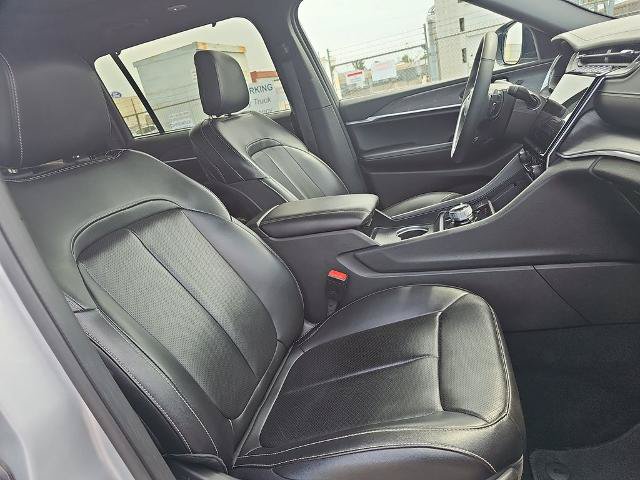 Used 2024 Jeep Grand Cherokee L Limited w/ Luxury Tech Group II AWD/4WD image 10