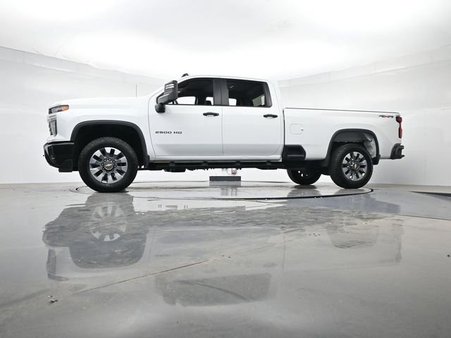 Used 2025 Chevrolet Silverado 2500 Custom AWD/4WD image 34