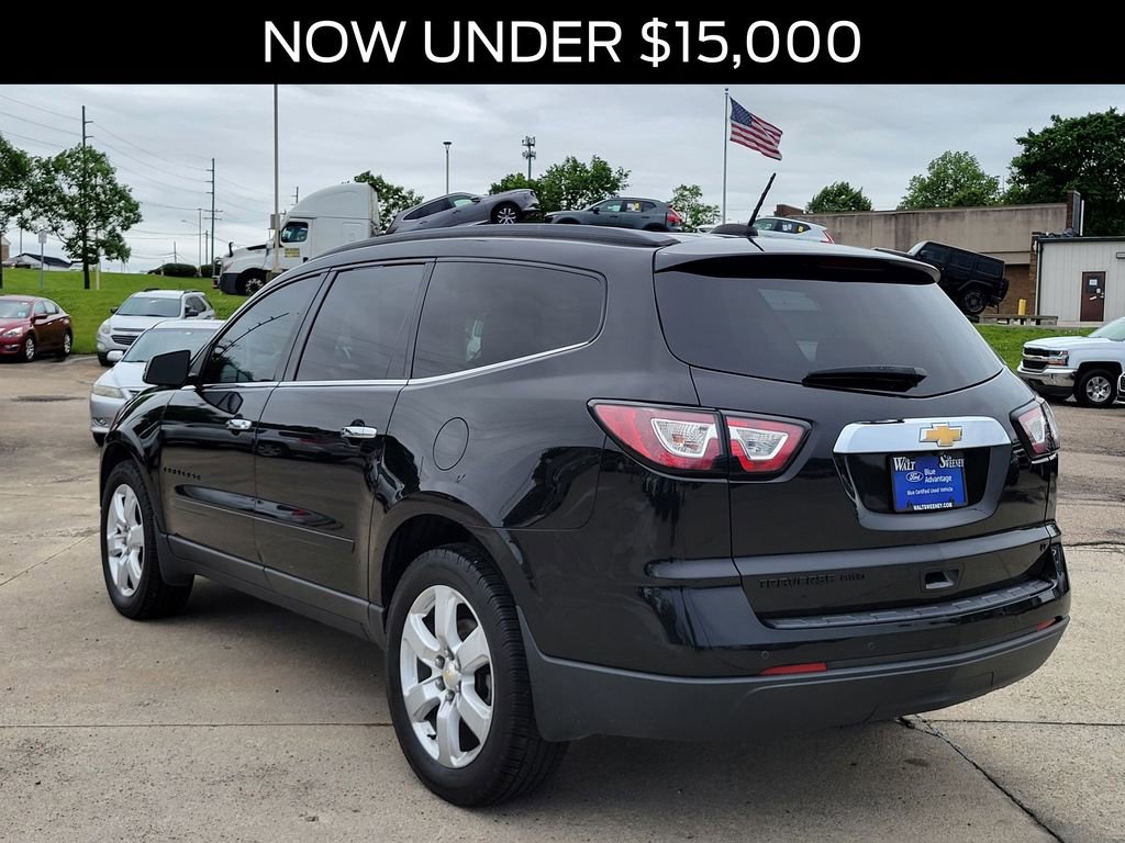 Used 2017 Chevrolet Traverse LT w/ Style and Technology Package AWD/4WD image 3