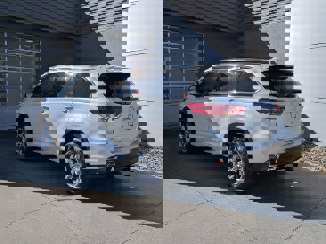 Used 2017 Toyota Highlander Limited image 3