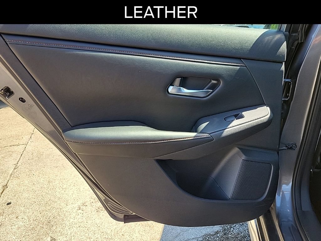 Used 2021 Nissan Sentra SR w/ SR Premium Package FWD image 13