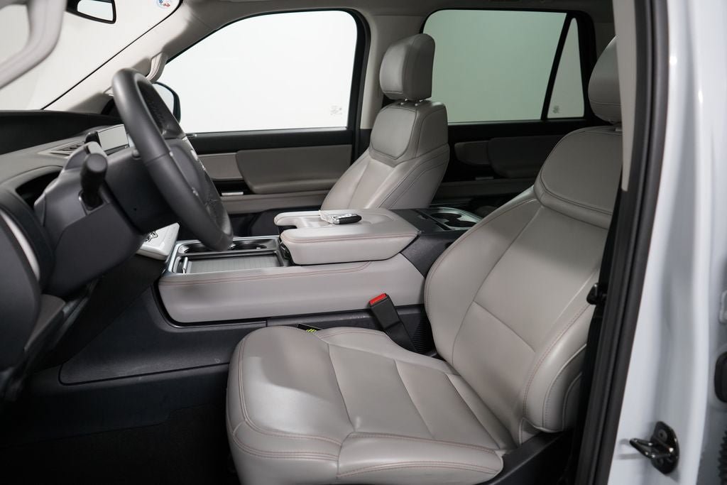 Certified 2025 Ford Expedition Max Active AWD/4WD image 13