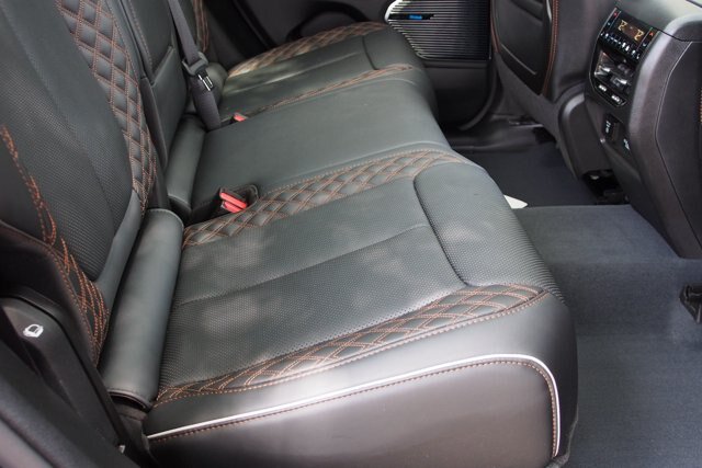 Used 2023 Jeep Grand Cherokee Summit AWD/4WD image 15