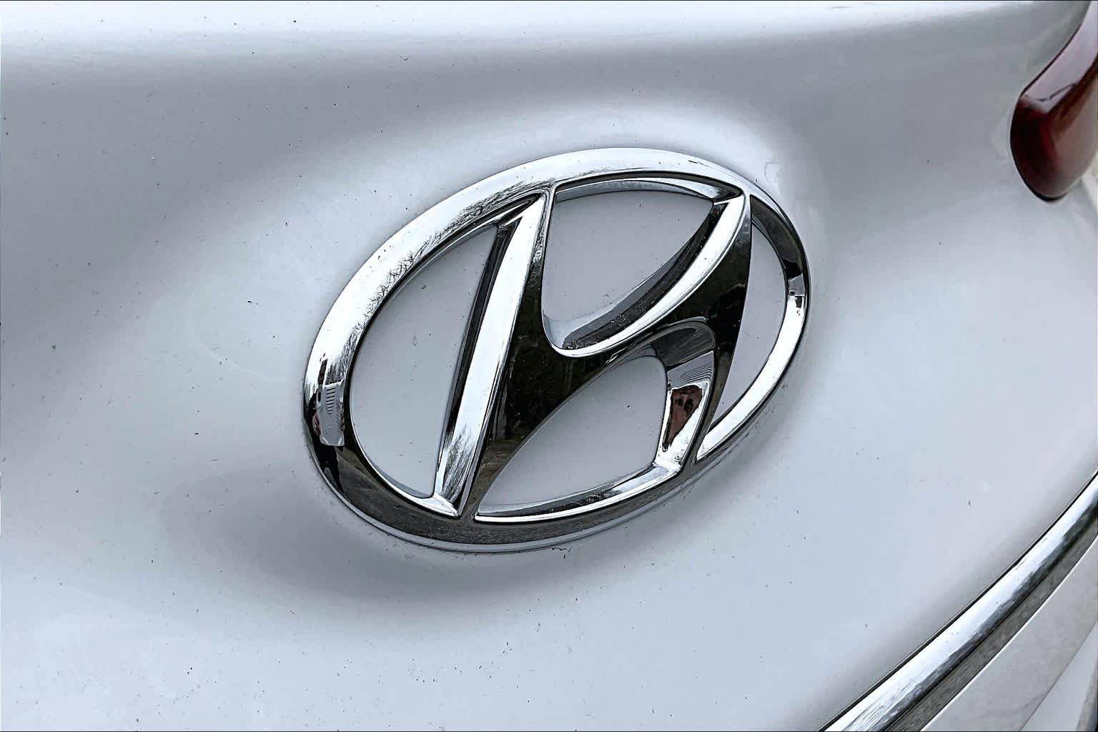 Used 2022 Hyundai Kona Limited AWD/4WD image 33