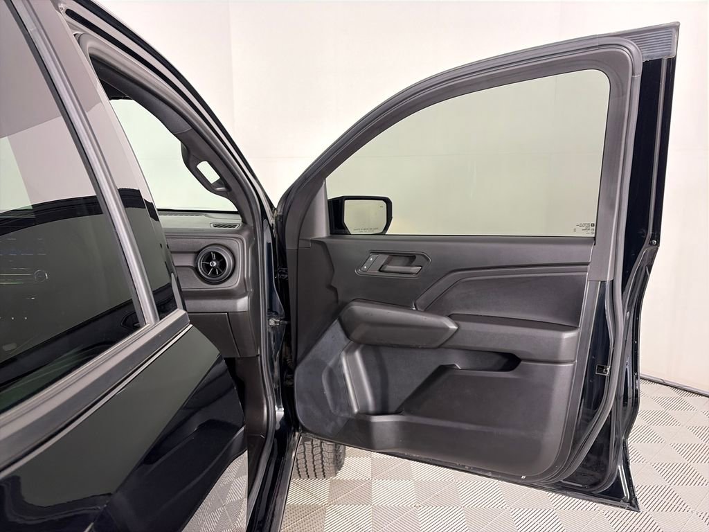 Used 2024 Chevrolet Colorado Trail Boss w/ Technology Package AWD/4WD image 28