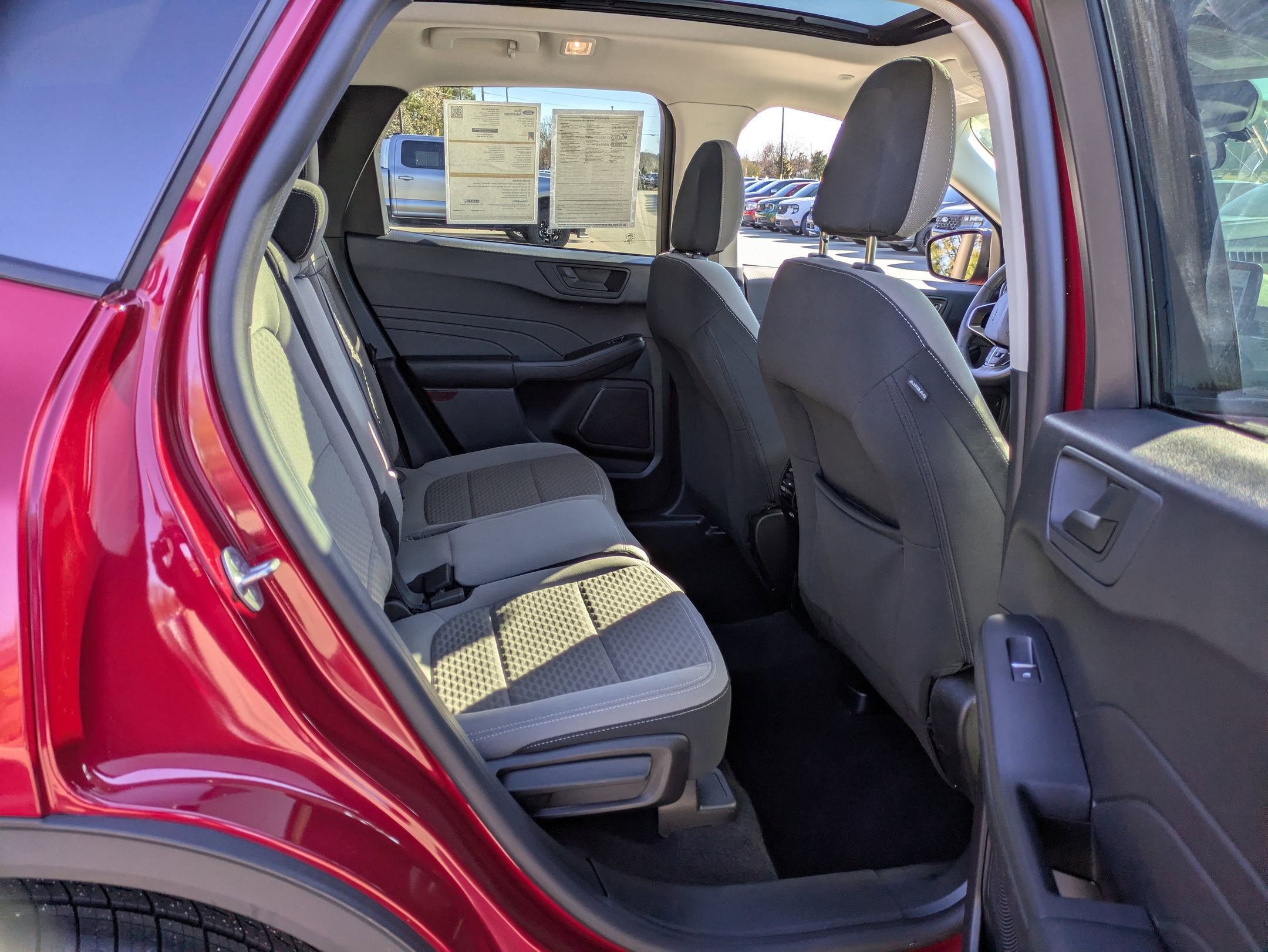 Certified 2022 Ford Escape SE w/ SE Sport Appearance Package image 37