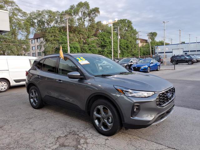 Certified 2025 Ford Escape ST-Line Select AWD/4WD image 1