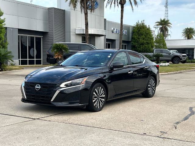 Used 2024 Nissan Altima 2.5 SV FWD image 1