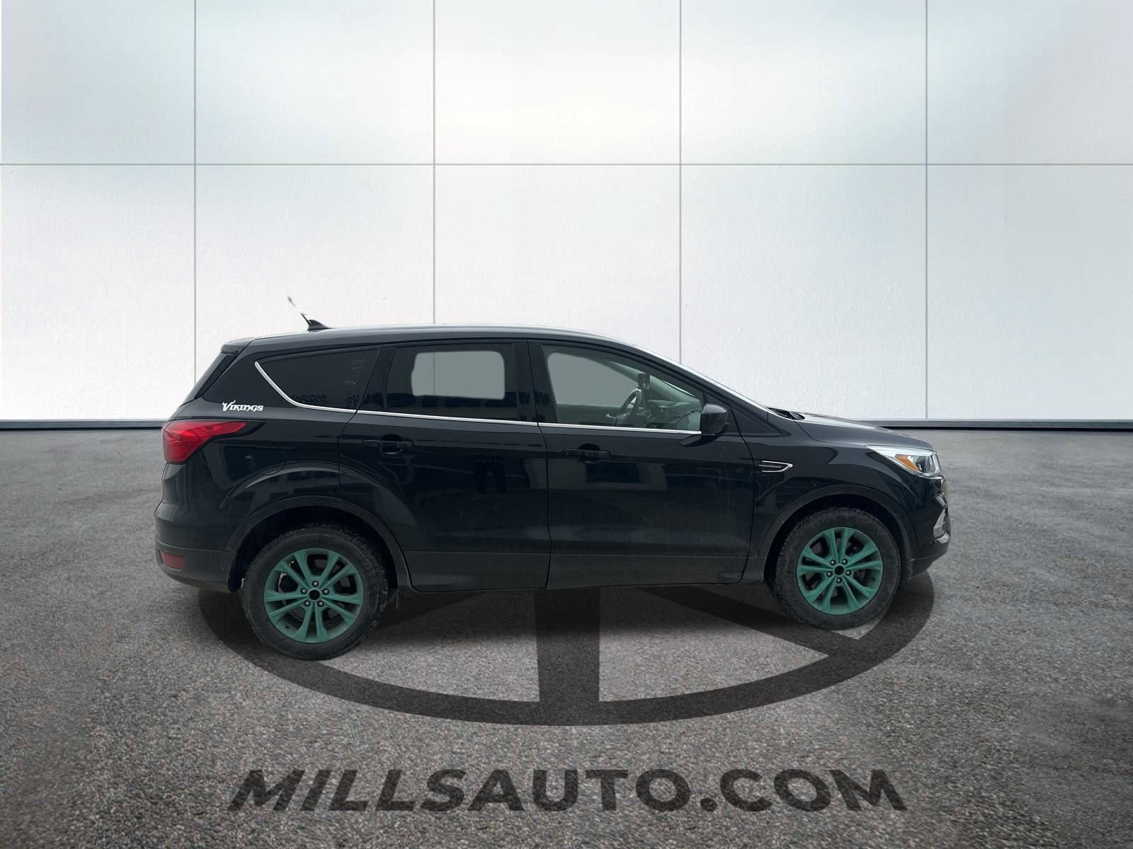 Certified 2019 Ford Escape SE image 3