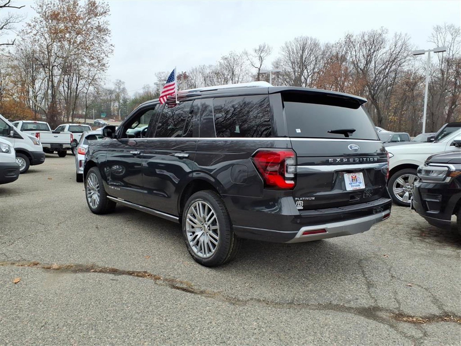 Certified 2023 Ford Expedition Platinum AWD/4WD image 5