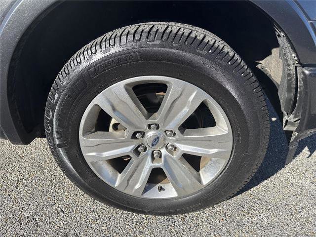 Certified 2018 Ford F150 Platinum w/ Equipment Group 701A Luxury image 19