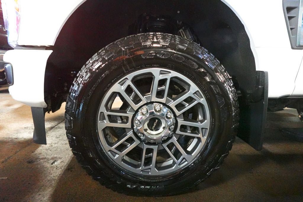 Certified 2025 Ford F350 Platinum w/ Platinum Plus Package AWD/4WD image 36