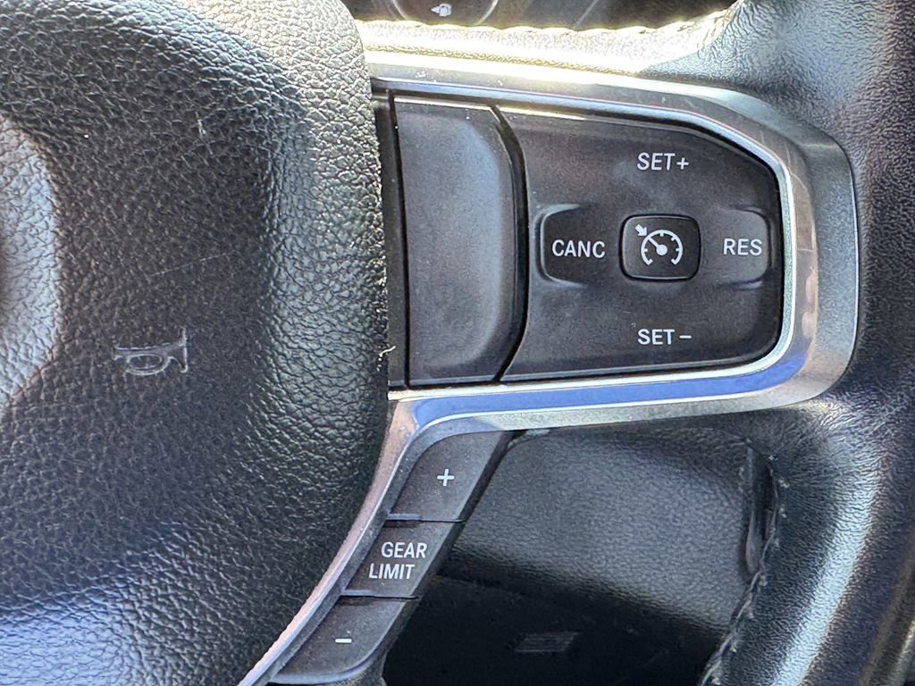 Used 2024 RAM 1500 Laramie AWD/4WD image 23