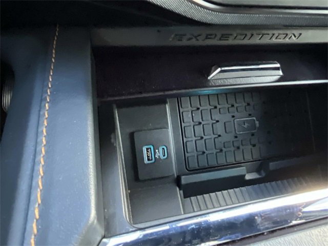 Certified 2023 Ford Expedition Platinum image 35