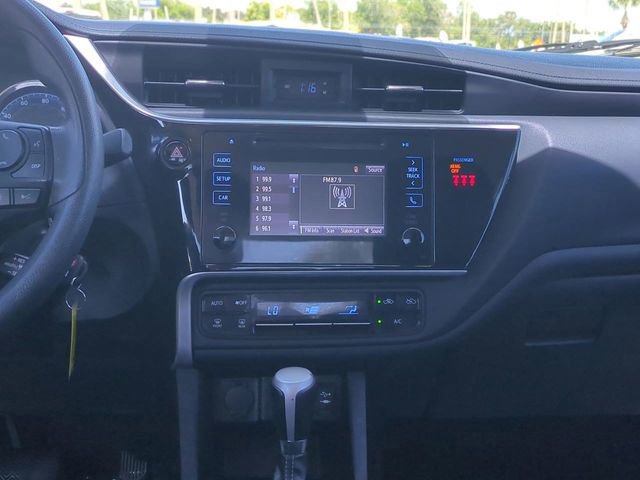 Used 2018 Toyota Corolla LE image 17