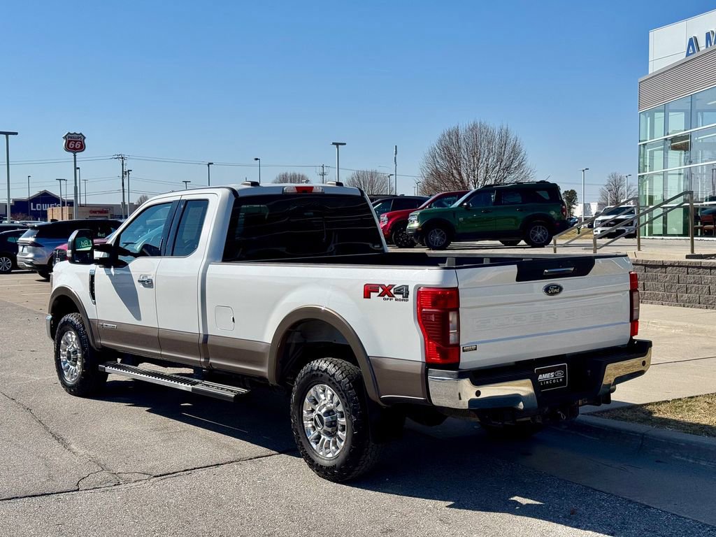 Certified 2022 Ford F350 Lariat w/ Chrome Package image 4