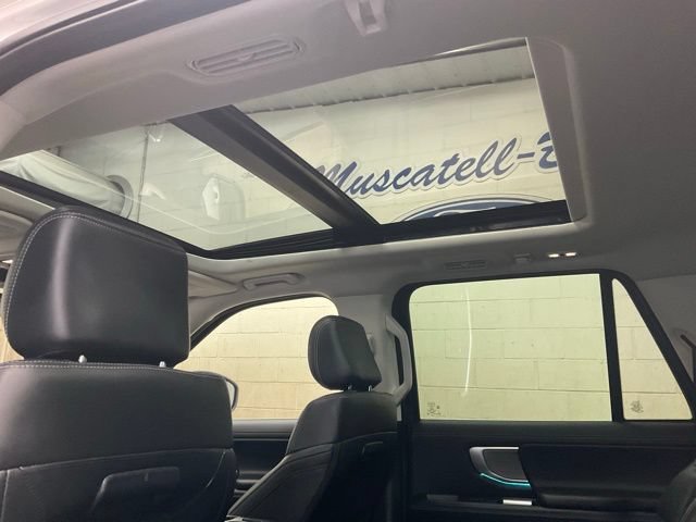 Certified 2025 Ford Expedition Max Platinum AWD/4WD image 18