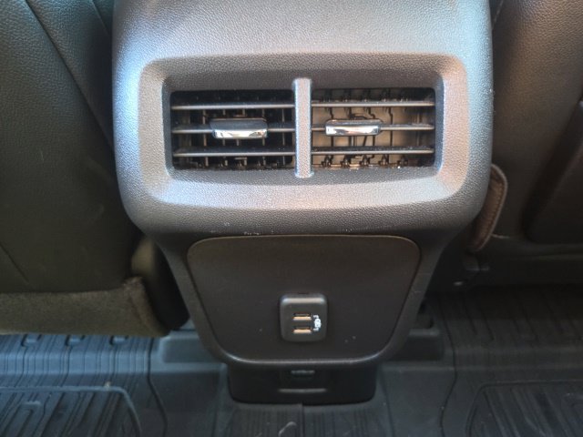 Used 2024 GMC Terrain SLT w/ Tech Package AWD/4WD image 18