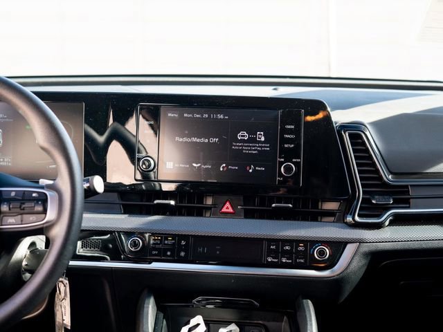 Used 2023 Kia Sportage LX image 21