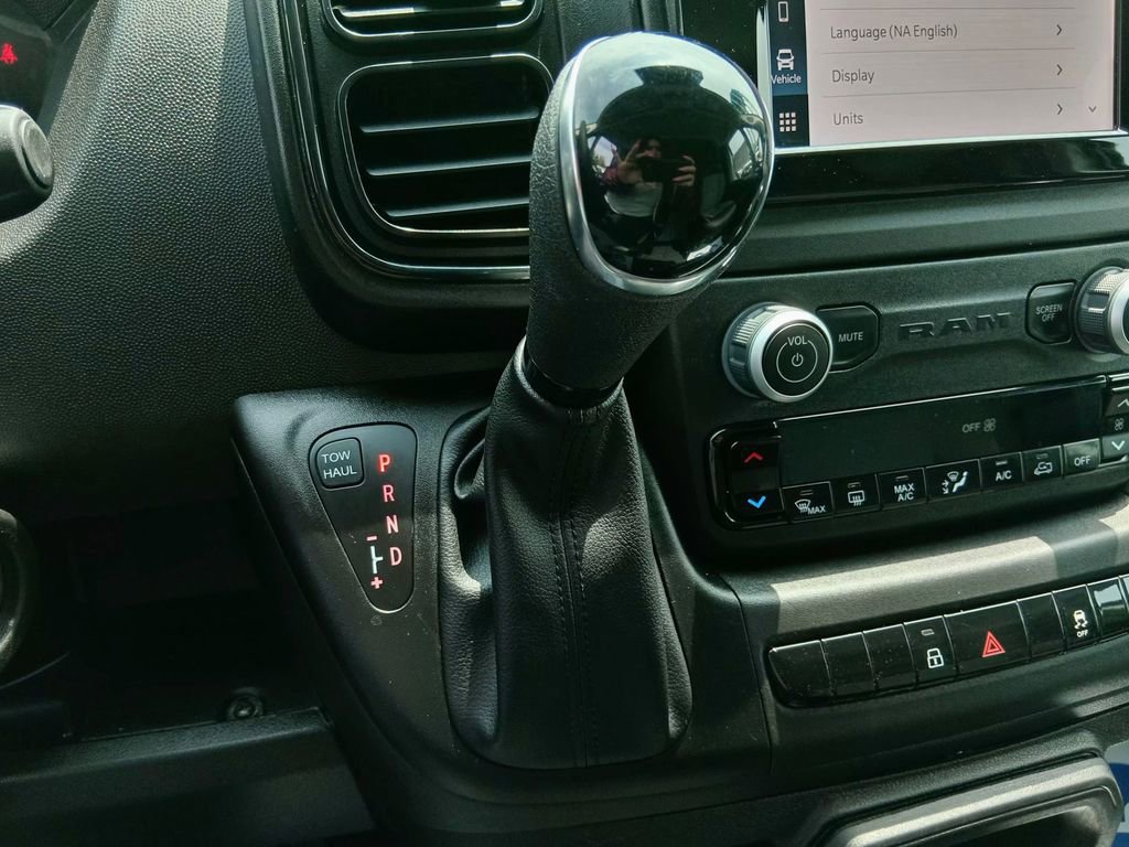 Used 2024 RAM ProMaster 2500 w/ Convenience Group FWD image 22