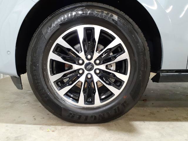 Certified 2025 Ford Expedition Platinum AWD/4WD image 8