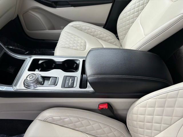 Certified 2024 Ford Edge Titanium AWD/4WD image 18