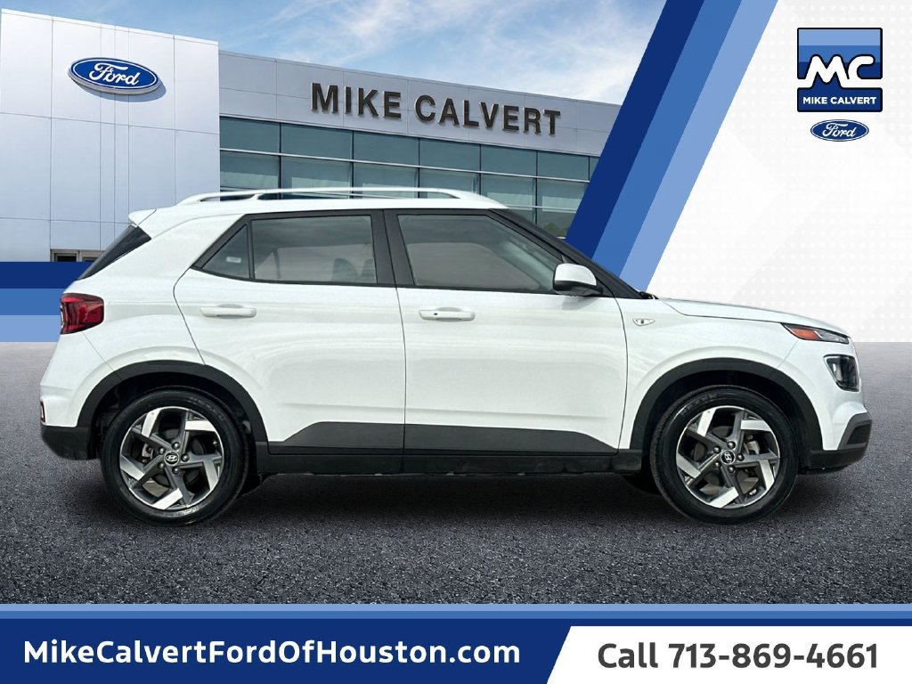 Used 2025 Hyundai Venue SEL FWD image 6