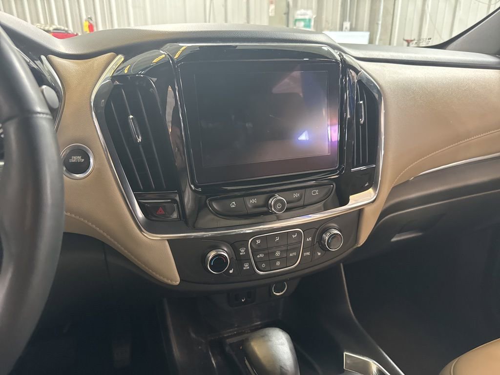 Used 2023 Chevrolet Traverse LT image 13