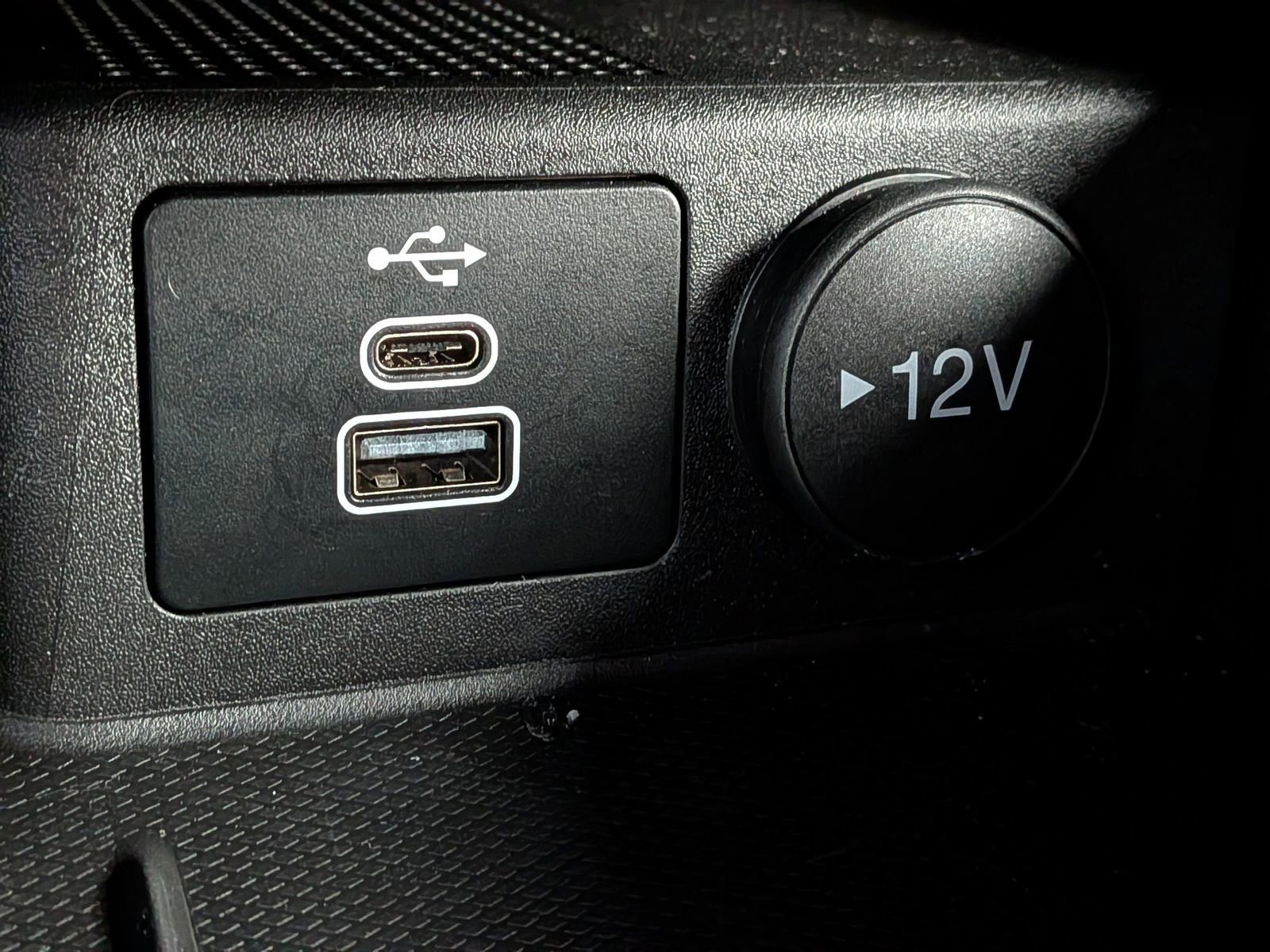 Certified 2025 Ford Escape ST-Line w/ Equipment Group 301A image 25