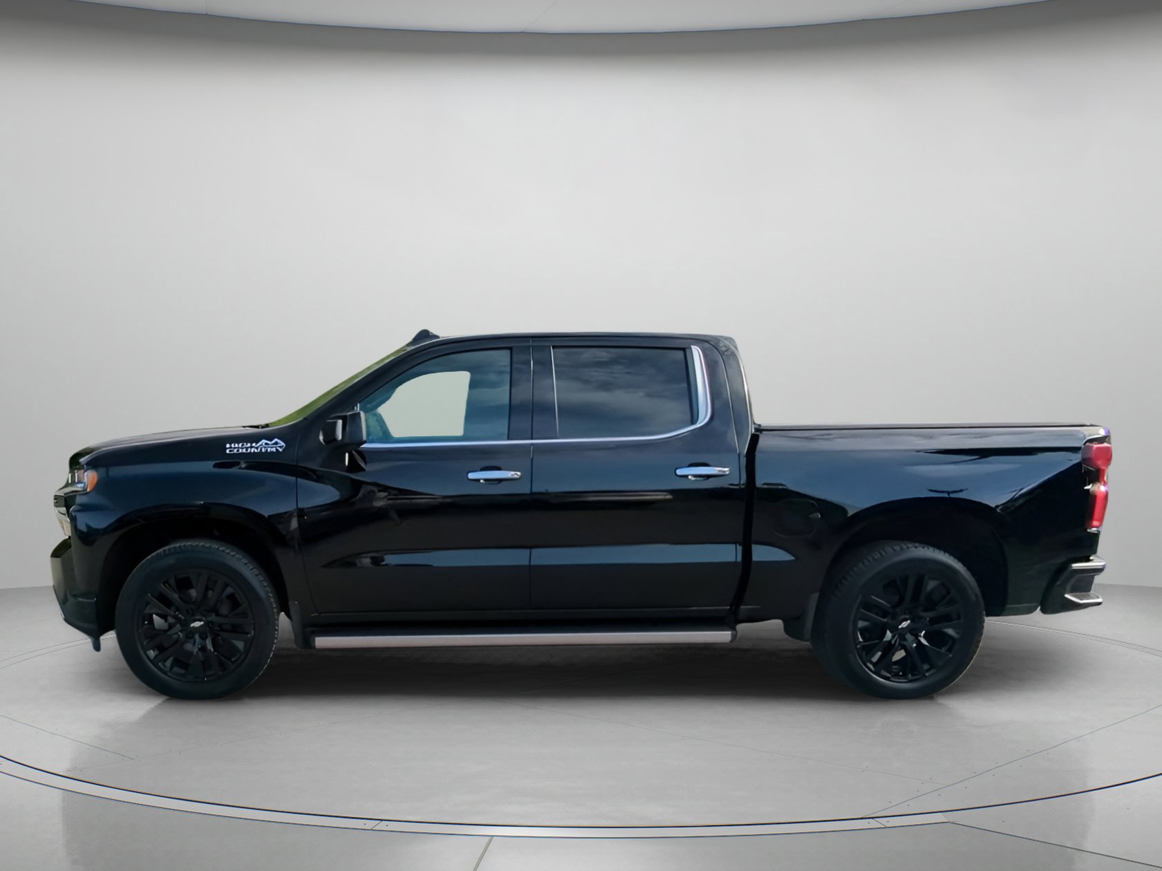 Used 2019 Chevrolet Silverado 1500 High Country w/ Technology Package image 8