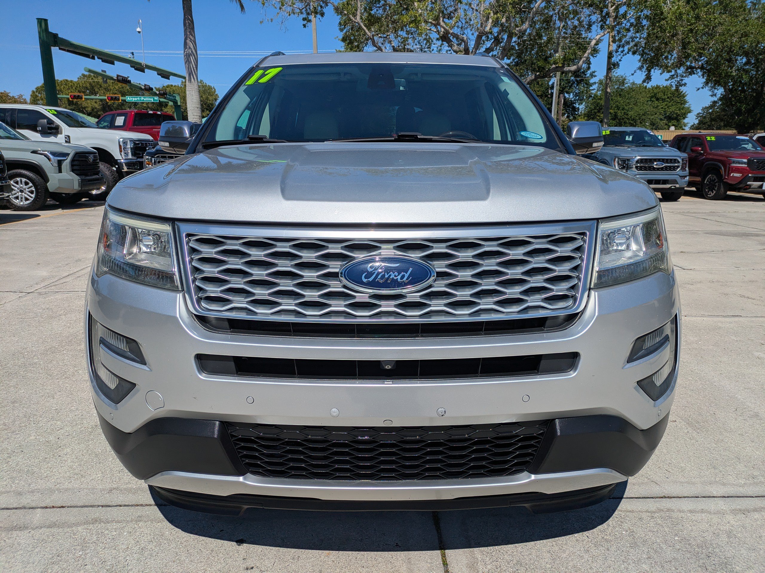 Certified 2017 Ford Explorer Platinum AWD/4WD image 8