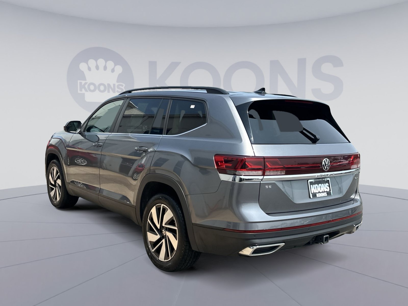 Used 2025 Volkswagen Atlas SE AWD/4WD image 14