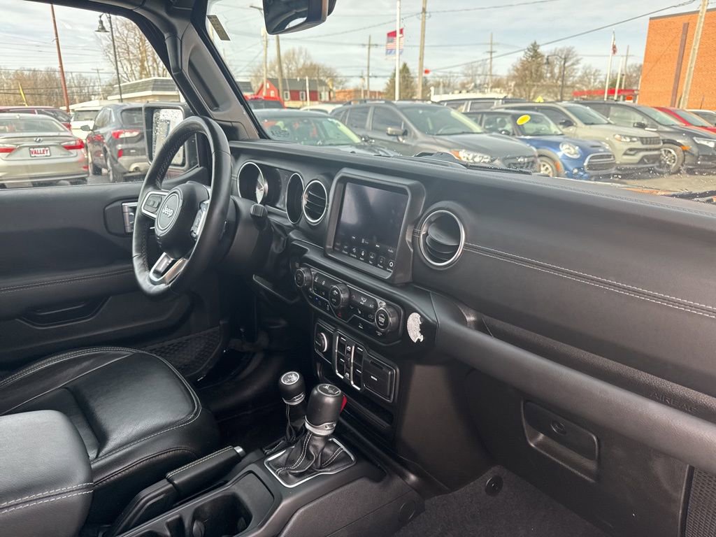 Used 2023 Jeep Wrangler Unlimited Sahara w/ Cold Weather Group image 38