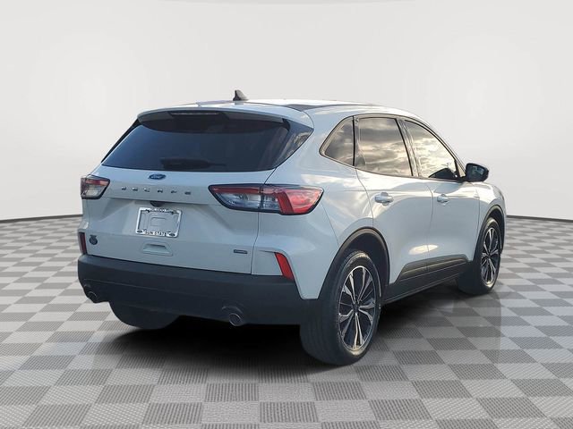 Certified 2022 Ford Escape SE w/ SE Sport Appearance Package image 4