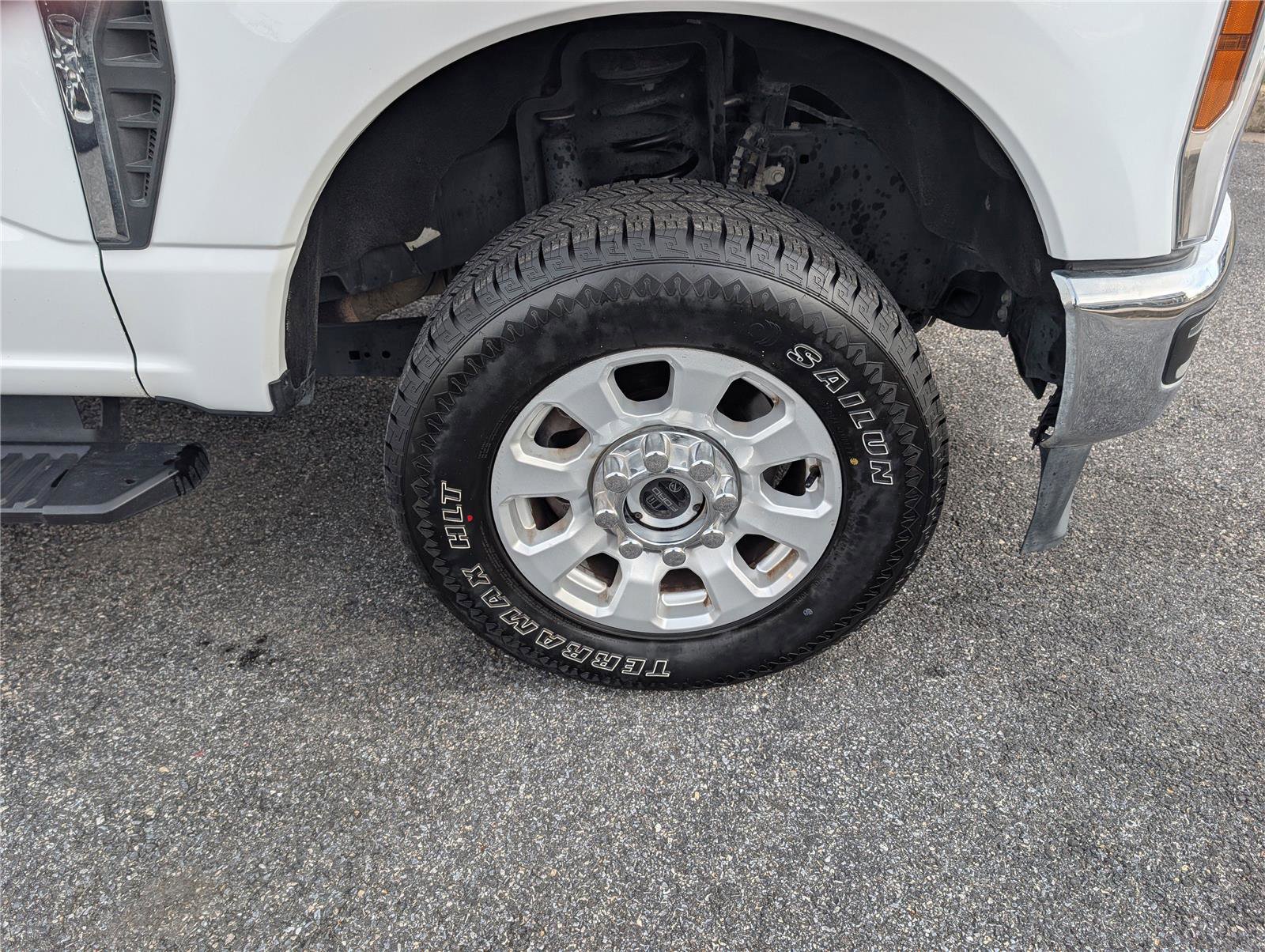 Certified 2024 Ford F250 XLT image 9