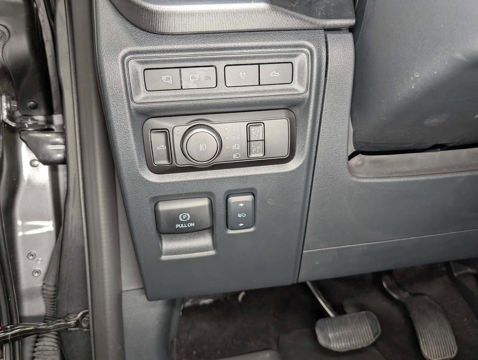 Certified 2023 Ford F150 Platinum w/ Equipment Group 701A High image 43