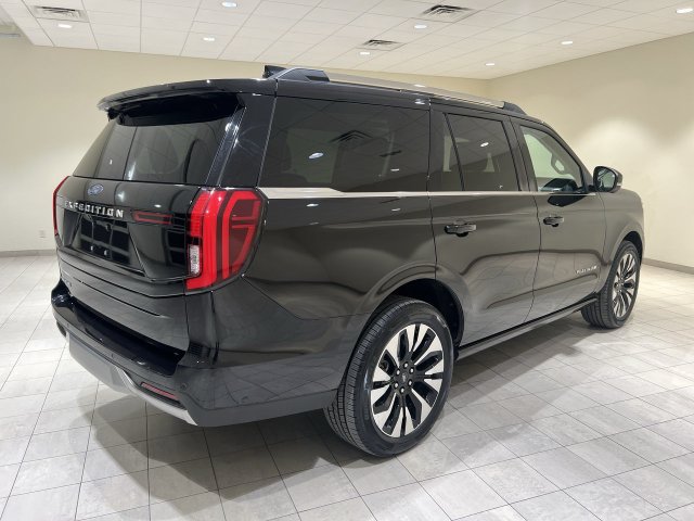 Certified 2025 Ford Expedition Platinum w/ Driver's Package AWD/4WD image 5