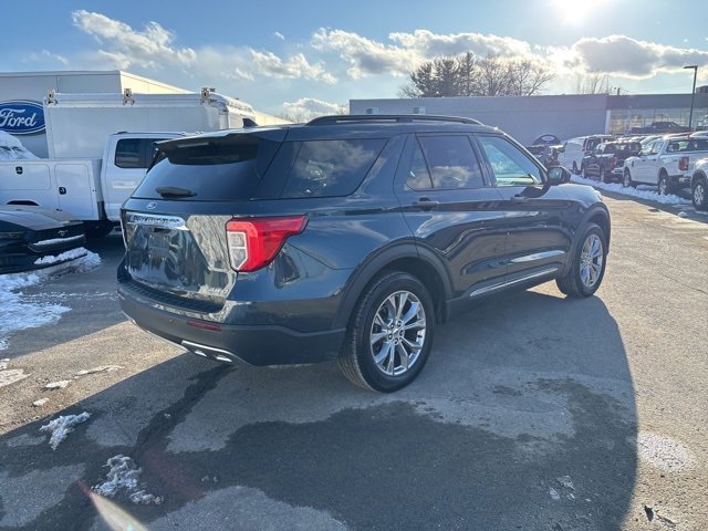 Certified 2024 Ford Explorer XLT w/ Equipment Group 202A image 3