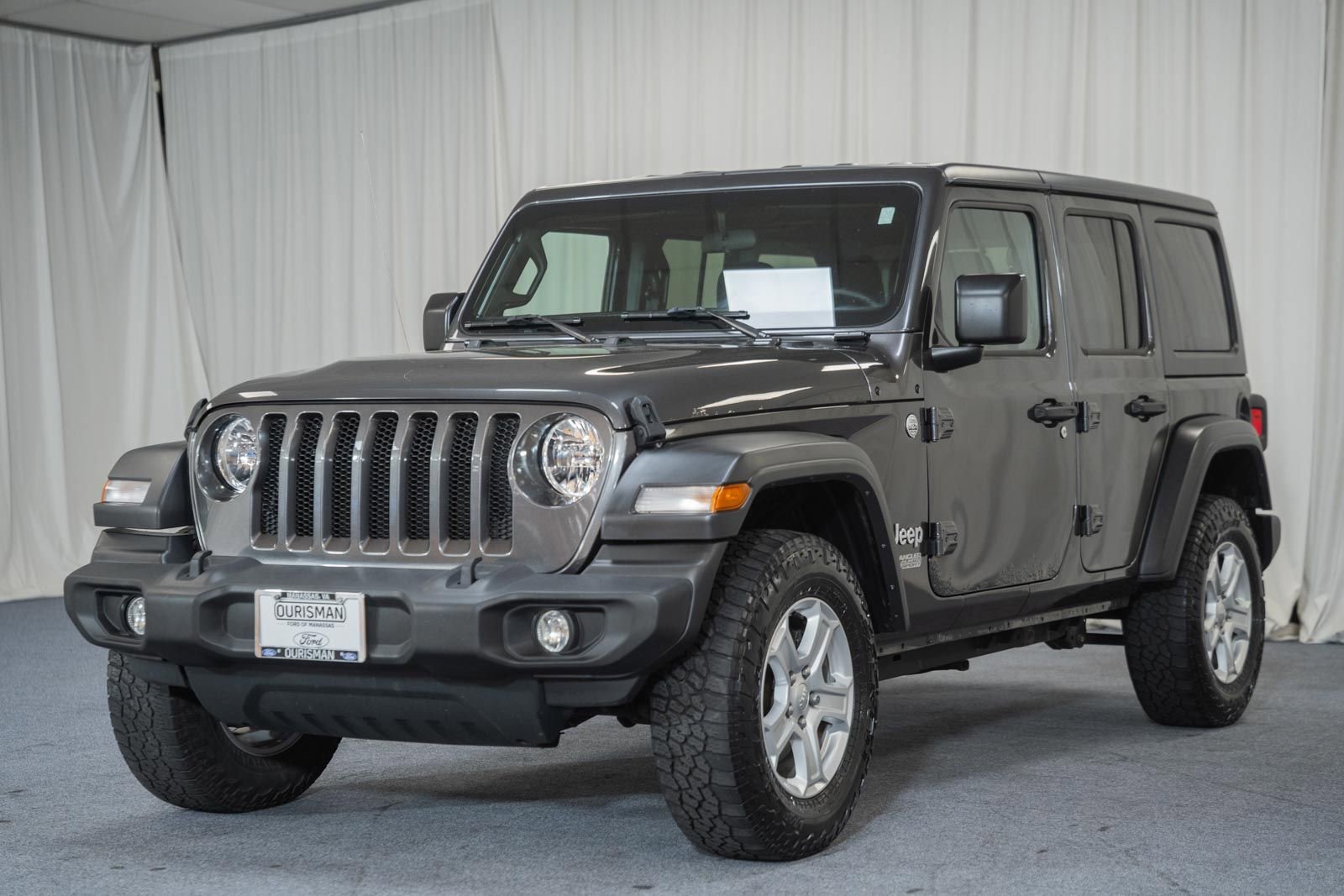 Used 2018 Jeep Wrangler Unlimited Sport S AWD/4WD image 3