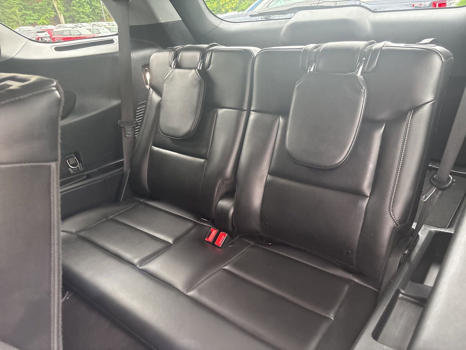 Certified 2022 Ford Explorer XLT w/ Equipment Group 202A image 32