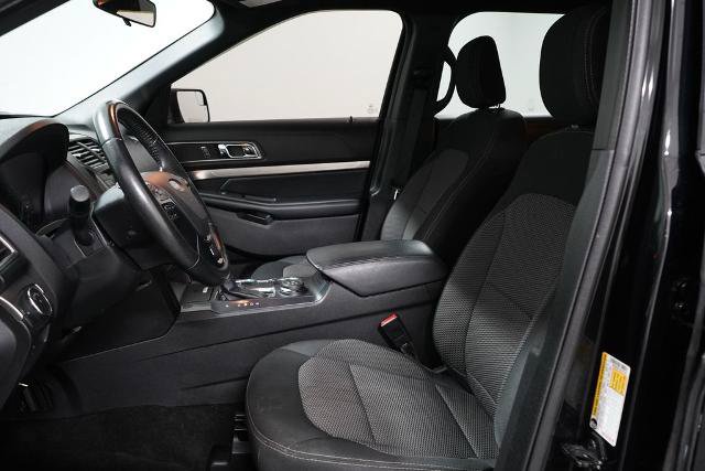 Certified 2018 Ford Explorer XLT AWD/4WD image 21