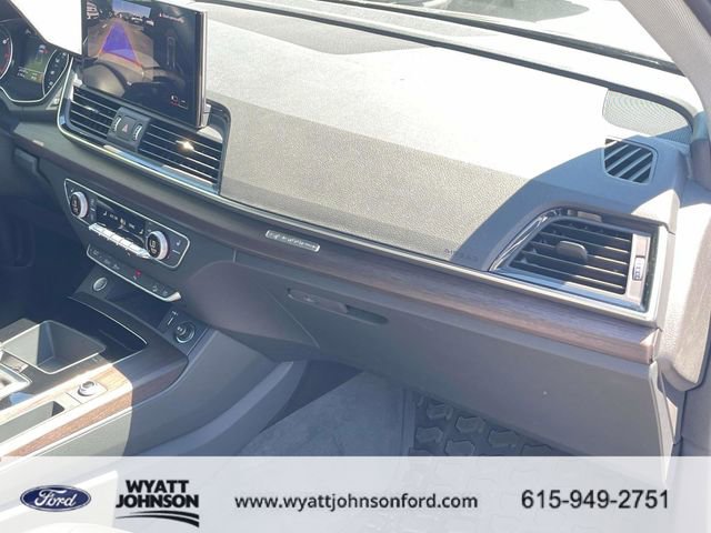 Used 2023 Audi Q5 2.0T Premium w/ Convenience Package AWD/4WD image 26